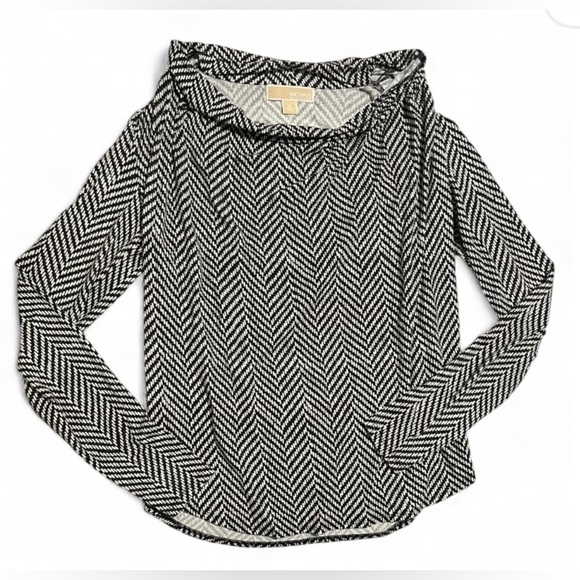 Michael Kors Tops - MICHAEL KORS SIZE M Black and White Herringbone Long Sleeve Top